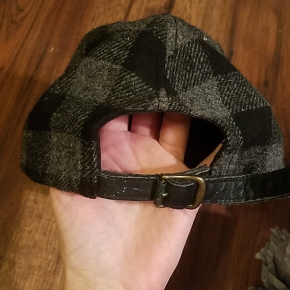 GAP Plaid & Woolly Hat - Picture 2 of 3